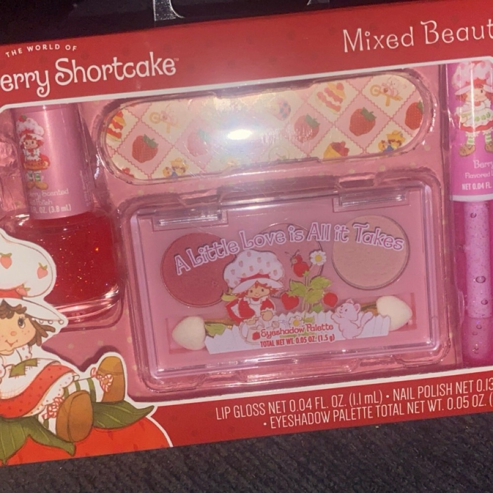 Strawberry Shortcake Mixed Beauty Set